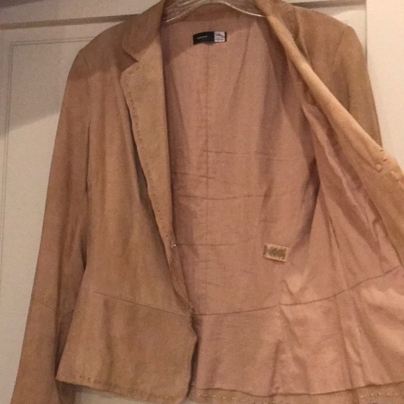 Gorgeous Suede Fitted Stitching Detail Jacket - Picture 4 of 6